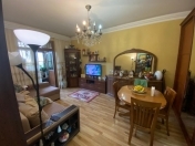 Satılır 2 otaqlı 81 m2 köhnə tikili Memar Əcəmi m.