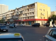 Satılır 2 otaqlı 63 m2 köhnə tikili Elmlər Akademiyası m.