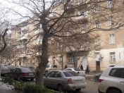 İcarəyə verilir 1 otaqlı 35 m2 köhnə tikili Elmlər Akademiyası m.