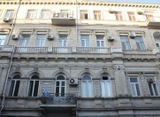 İcarəyə verilir 3 otaqlı 70 m2 köhnə tikili İçəri Şəhər m.