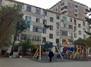 Satılır 3 otaqlı 70 m2 köhnə tikili Gənclik m.