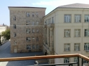 İcarəyə verilir 4 otaqlı 125 m2 köhnə tikili İçəri Şəhər m.