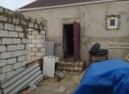 Satılır 2 otaqlı 50 m2 həyət evi Ramana