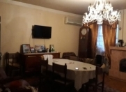 Satılır 3 otaqlı 85 m2 köhnə tikili Elmlər Akademiyası m.