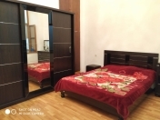 İcarəyə verilir 2 otaqlı 60 m2 köhnə tikili 28 May m.