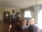 İcarəyə verilir 5 otaqlı 234 m2 yeni tikili 28 May m.