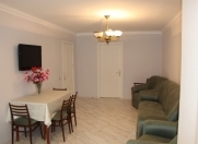 İcarəyə verilir 2 otaqlı 60 m2 köhnə tikili İnşaatçılar m.