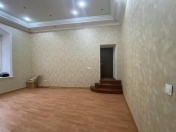 İcarəyə verilir 3 otaqlı 60 m2 ofis İçəri Şəhər m.