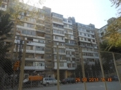 Satılır 3 otaqlı 80 m2 köhnə tikili Yasamal parkı