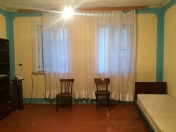 İcarəyə verilir 4 otaqlı 100 m2 həyət evi Gənclik m.