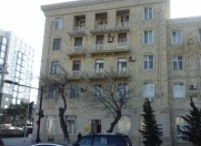 İcarəyə verilir 3 otaqlı 80 m2 köhnə tikili Elmlər Akademiyası m.