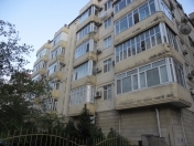 İcarəyə verilir 1 otaqlı 50 m2 köhnə tikili Elmlər Akademiyası m.