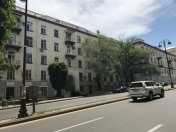 Satılır 3 otaqlı 60 m2 köhnə tikili Tibb Universiteti