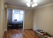 Satılır 3 otaqlı 70 m2 köhnə tikili Memar Əcəmi m.