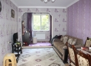 Satılır 2 otaqlı 50 m2 köhnə tikili Memar Əcəmi m.