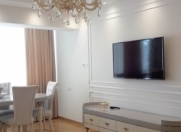 Satılır 3 otaqlı 87 m2 köhnə tikili Yasamal r.