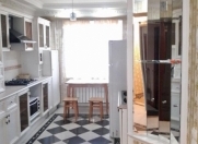 İcarəyə verilir 4 otaqlı 100 m2 köhnə tikili Gənclik m.