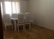 Satılır 3 otaqlı 80 m2 köhnə tikili Gənclik m.