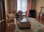 Satılır 3 otaqlı 80 m2 köhnə tikili Yasamal r.