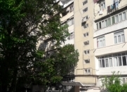 Satılır 1 otaqlı 45 m2 köhnə tikili Yasamal r.