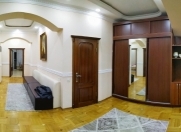 İcarəyə verilir 4 otaqlı 200 m2 yeni tikili Nəriman Nərimanov m.