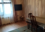 İcarəyə verilir 2 otaqlı 60 m2 köhnə tikili 4 mkr