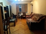 Satılır 2 otaqlı 55 m2 köhnə tikili İnşaatçılar m.