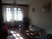 İcarəyə verilir 3 otaqlı 66 m2 köhnə tikili Elmlər Akademiyası m.