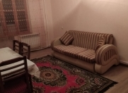 İcarəyə verilir 2 otaqlı 65 m2 köhnə tikili Gənclik m.