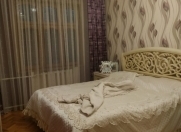 Satılır 3 otaqlı 90 m2 köhnə tikili İnşaatçılar m.