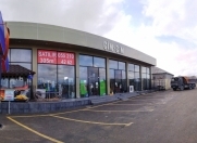 Satılır 2 otaqlı 305 m2 obyekt Xəzər r.