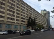 Satılır 3 otaqlı 95 m2 köhnə tikili Gənclik m.