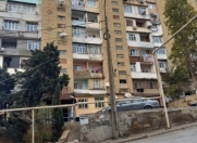 Satılır 3 otaqlı 70 m2 köhnə tikili Ayna Sultanova heykəli