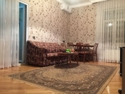 Satılır 2 otaqlı 45 m2 köhnə tikili Yasamal r.