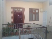 Satılır 8 otaqlı 320 m2 həyət evi Azneft meydanı