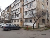 Satılır 2 otaqlı 42 m2 köhnə tikili İzmir parkı