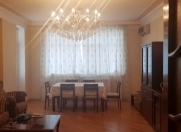 İcarəyə verilir 3 otaqlı 147 m2 yeni tikili Nərimanov heykəli