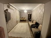 Satılır 2 otaqlı 65 m2 köhnə tikili Neapol dairəsi