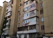 Satılır 3 otaqlı 58 m2 köhnə tikili İnşaatçılar m.