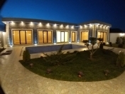 Satılır 4 otaqlı 170 m2 bağ evi Mərdəkan