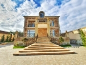 Satılır 8 otaqlı 700 m2 bağ evi Mərdəkan