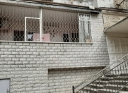 Satılır 4 otaqlı 100 m2 köhnə tikili İnşaatçılar m.