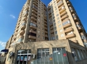 Satılır 2 otaqlı 470 m2 obyekt Qara Qarayev m.
