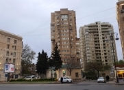Satılır 3 otaqlı 75 m2 köhnə tikili Elmlər Akademiyası m.