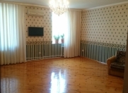 Satılır 4 otaqlı 90 m2 köhnə tikili Hövsan