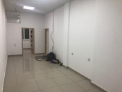 İcarəyə verilir 3 otaqlı 54 m2 ofis Elmlər Akademiyası m.