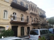 İcarəyə verilir 2 otaqlı 65 m2 köhnə tikili Qış parkı
