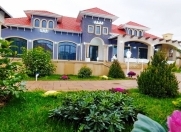 Satılır 5 otaqlı 280 m2 bağ evi Mərdəkan