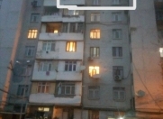 Satılır 5 otaqlı 120 m2 köhnə tikili Sərhədçi İdman kompleksi