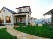 Satılır 4 otaqlı 220 m2 bağ evi Mərdəkan
